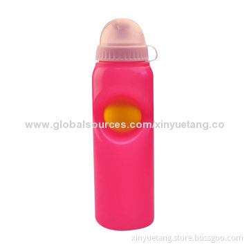 750mL PP Material Red Plastic Water Bottle, Made in China, Measures 7.5 x 26.5cm